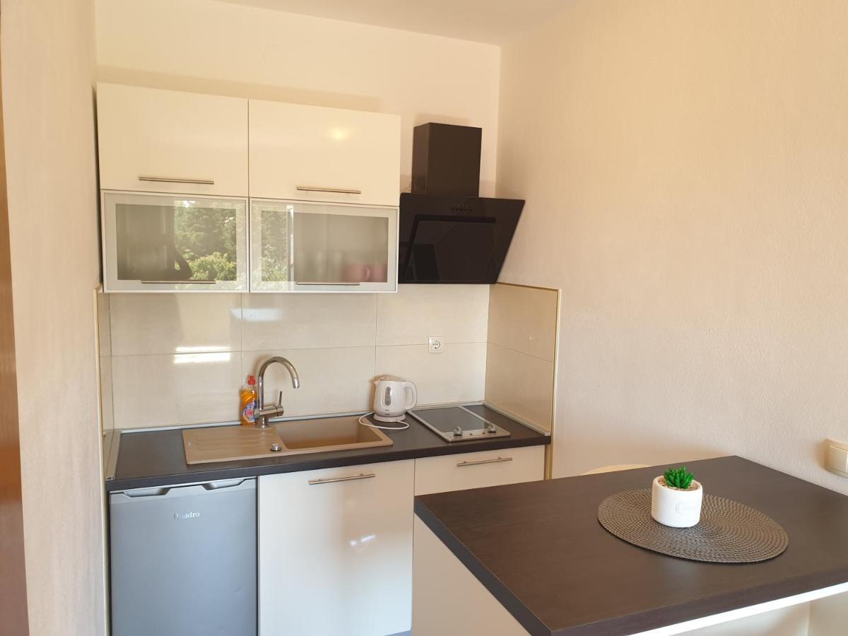 Apartmani Goga Starigrad Paklenica Bagian luar foto
