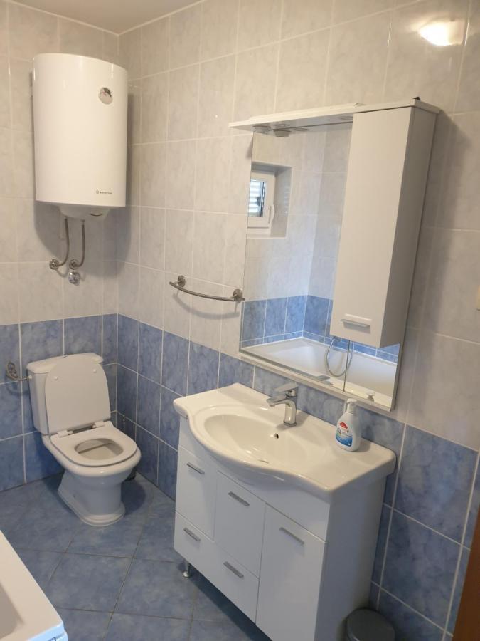 Apartmani Goga Starigrad Paklenica Bagian luar foto
