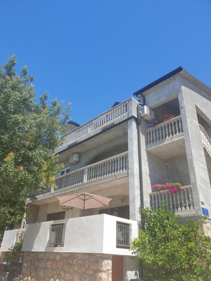 Apartmani Goga Starigrad Paklenica Bagian luar foto