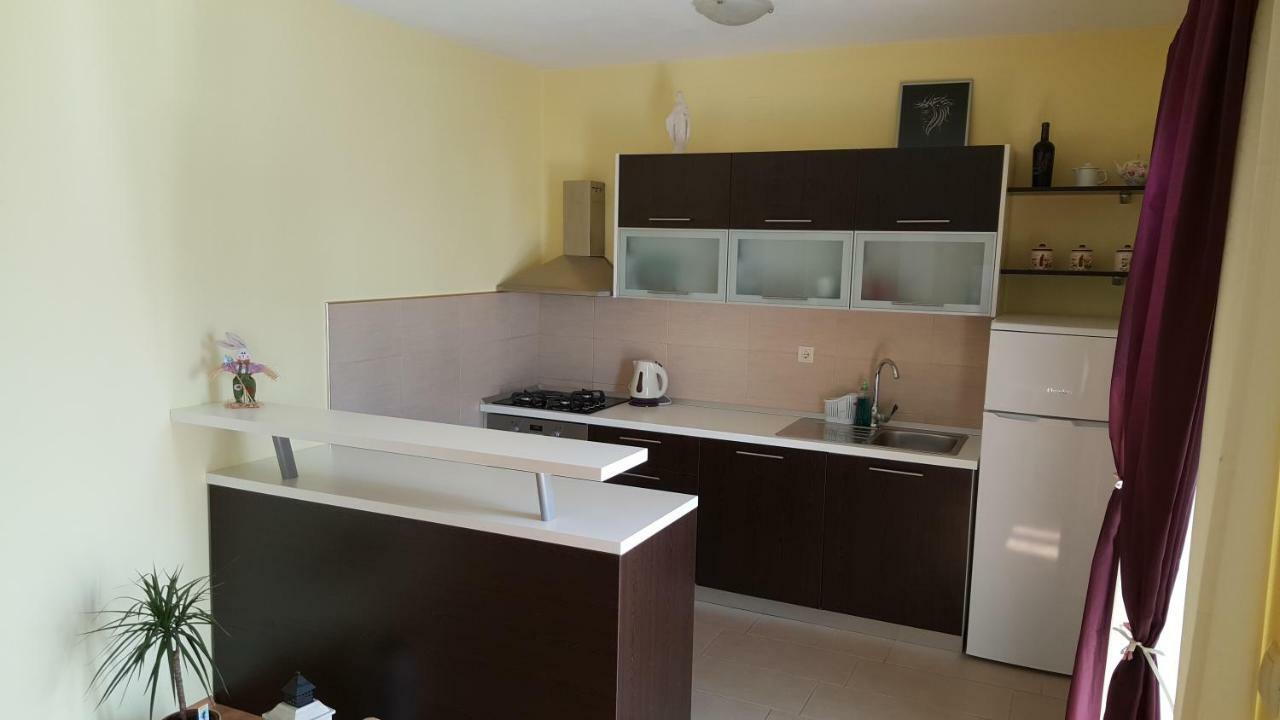 Apartmani Goga Starigrad Paklenica Bagian luar foto