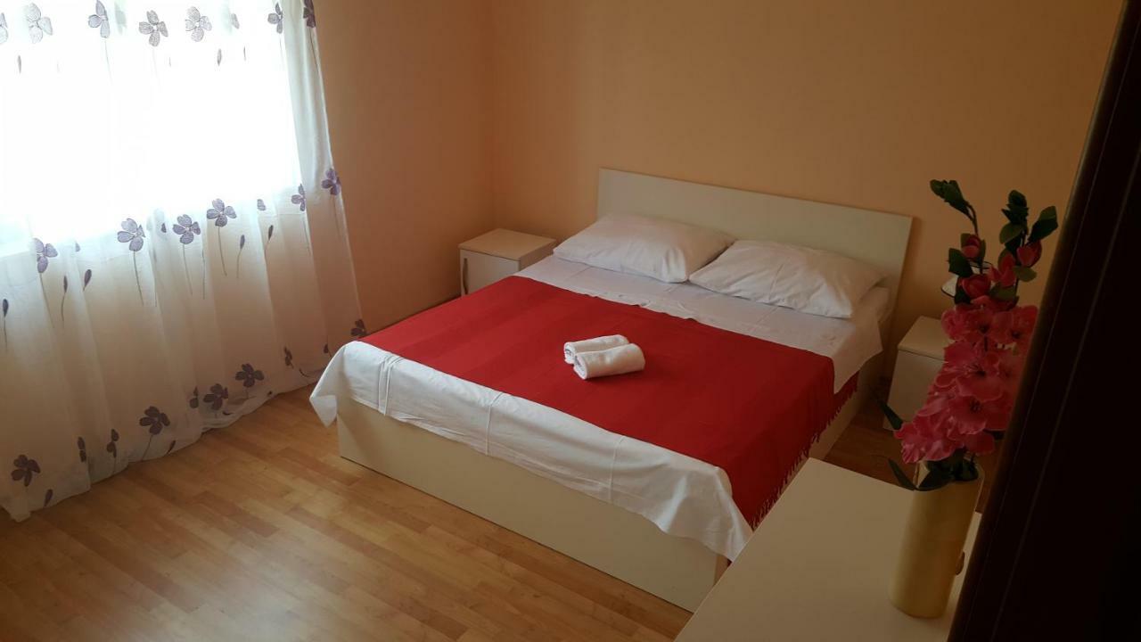 Apartmani Goga Starigrad Paklenica Bagian luar foto