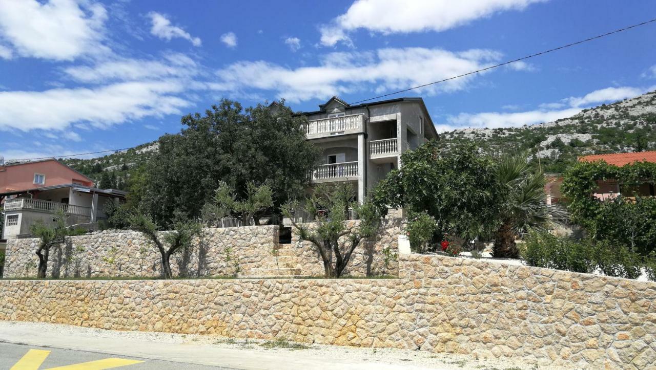 Apartmani Goga Starigrad Paklenica Bagian luar foto