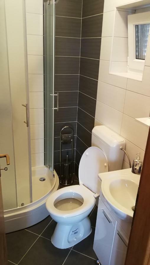Apartmani Goga Starigrad Paklenica Bagian luar foto