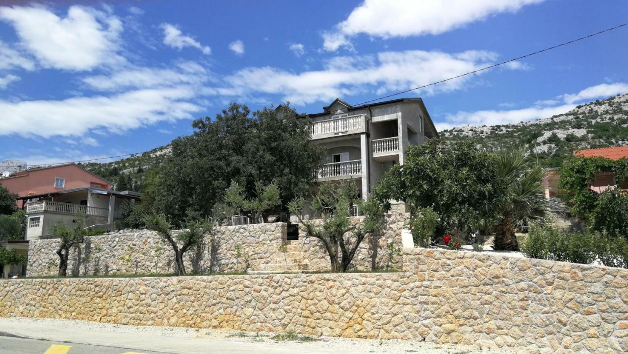 Apartmani Goga Starigrad Paklenica Bagian luar foto