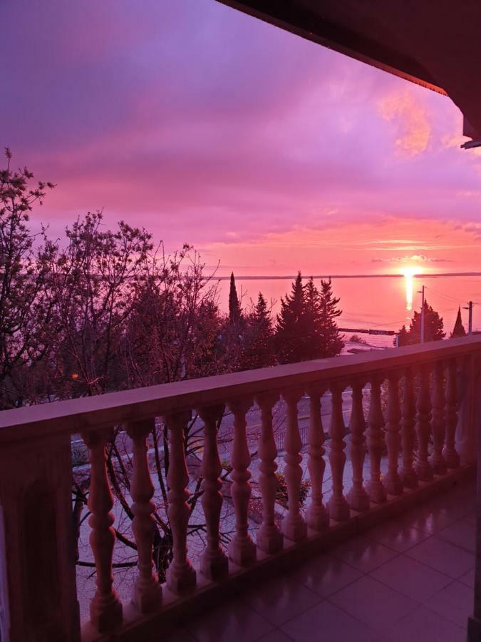 Apartmani Goga Starigrad Paklenica Bagian luar foto
